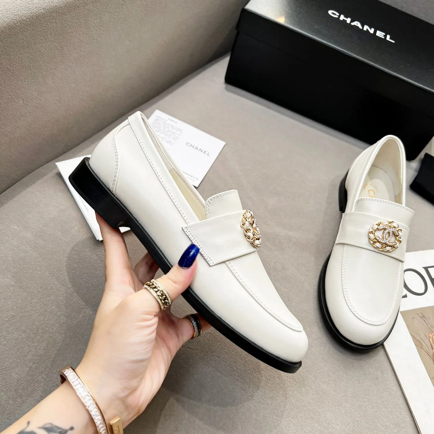 Chanel Women’s Loafers White - Image 3