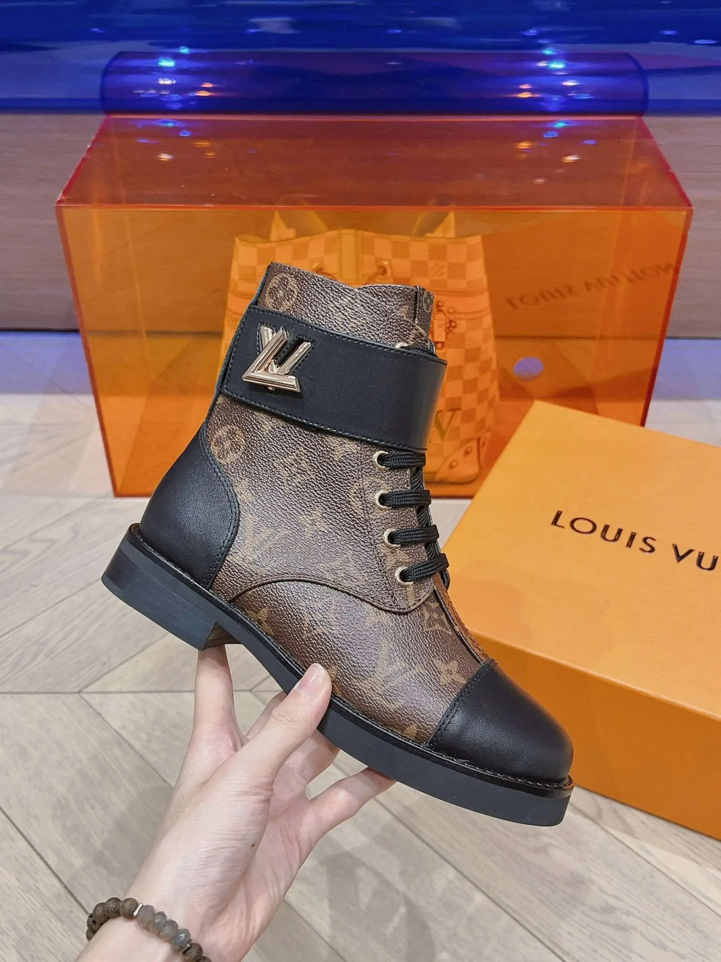 Louis Vuitton Wonderland Flat Ranger Brown 1AAV61 - Image 6