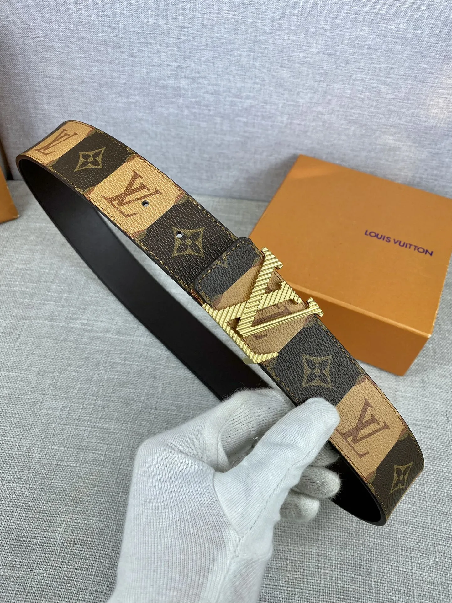 Louis Vuitton Iconic Reversible LV Belt Brown LV Women - Image 5