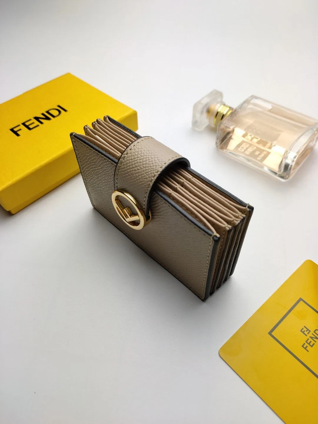 Fendi Card Holder Light Grey With Light Grey Gusseted Card Holder / FF 8M0301A18BF0E65 - Image 3