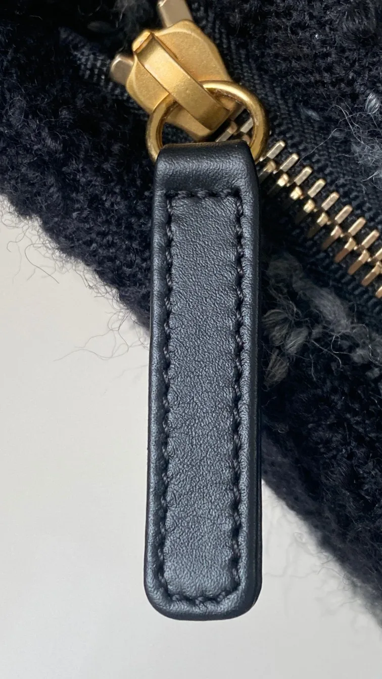 Chanel Tweed Black Hobo Bag 6,/17 - Image 6