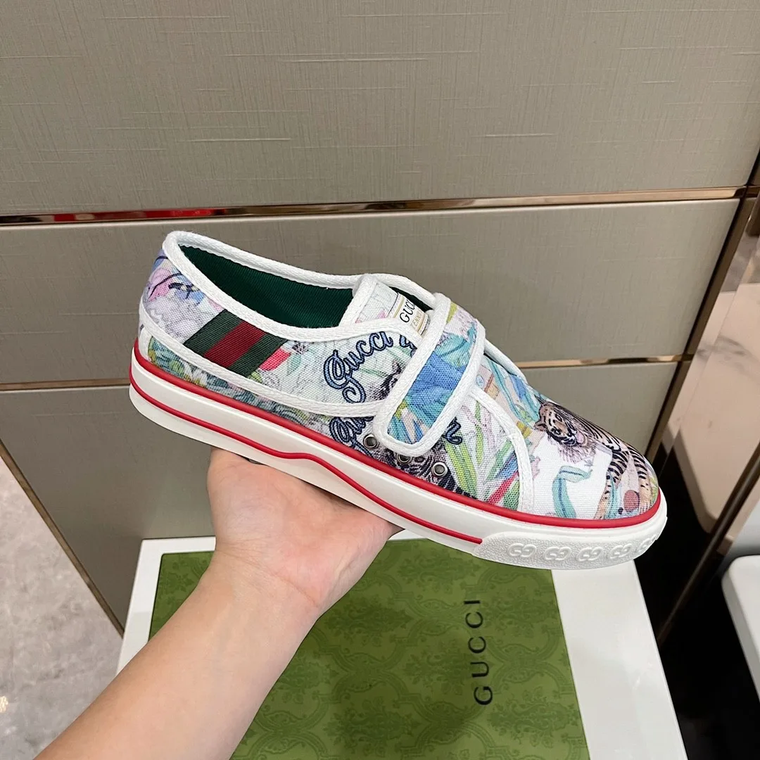 Gucci Women’s Tennis 1977 Sneaker With Tiger White Blue - Image 5