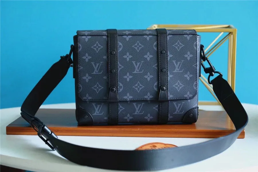 Louis Vuitton Trunk