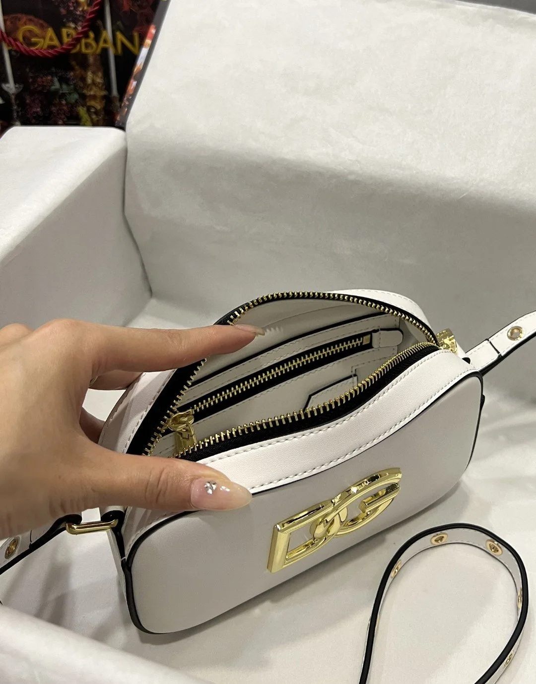 Alternative view of Dolce & Gabbana Crossbody 3.5 Bag White / DG BB7095AW57680002