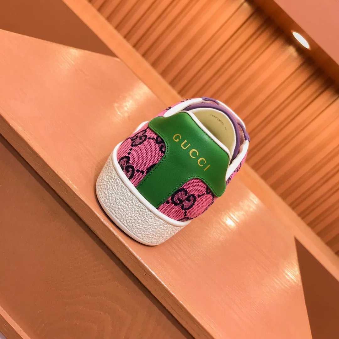 Gucci x Adidas Men’s With GG Sneakers Pink - Image 5