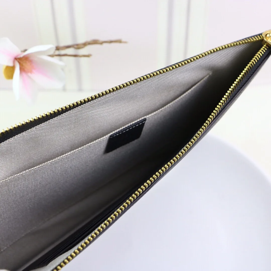Gucci Printed Pouch Black , Mens Pouch / - Image 3