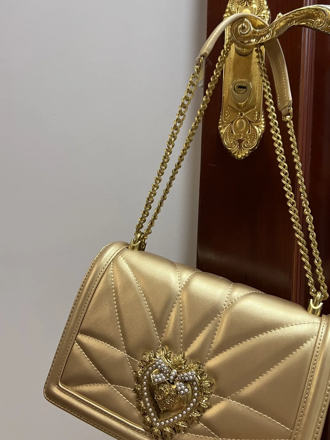 Dolce & Gabbana Large Devotion Shoulder Bag In Quilted Nappa Black / DG - Image 6