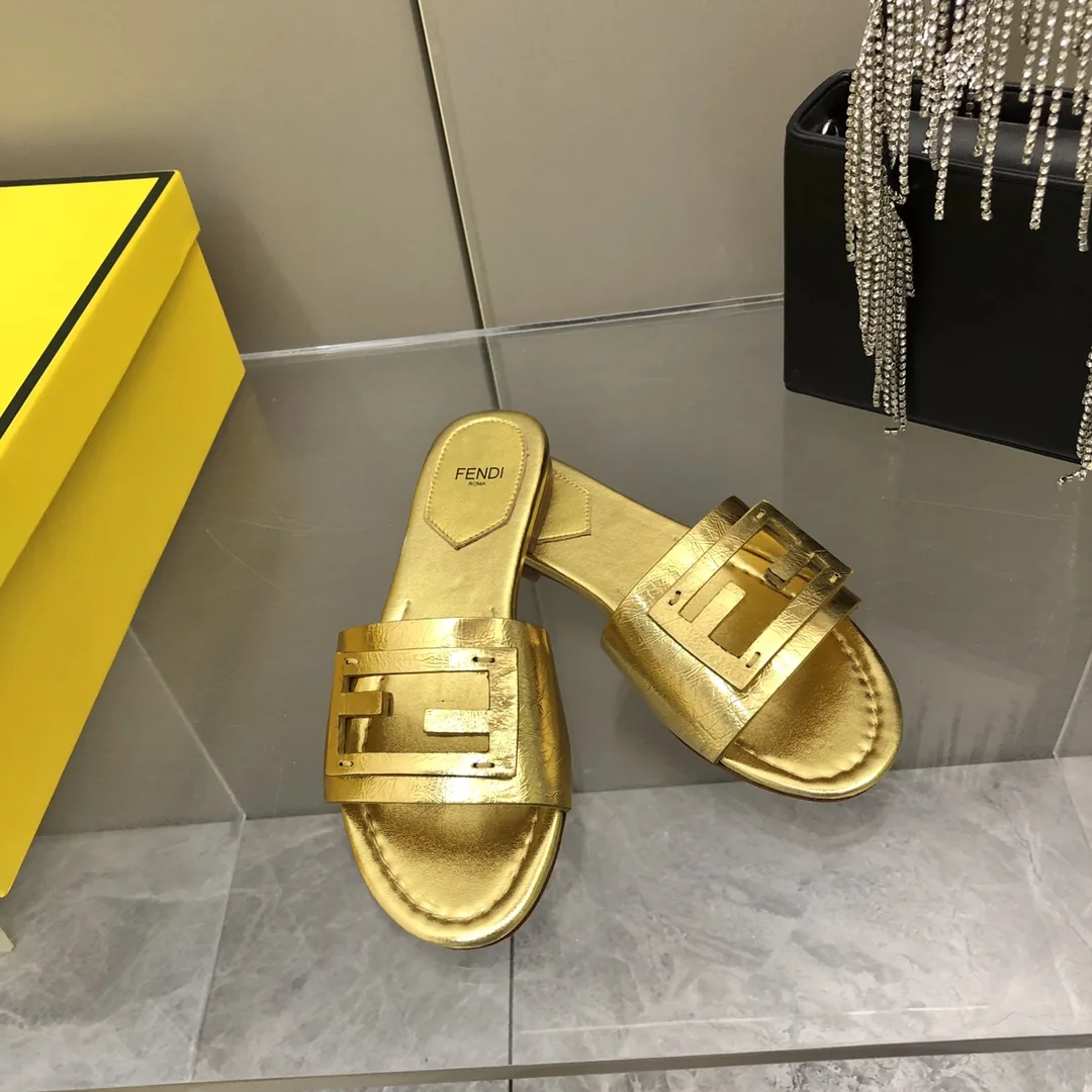 Fendi Baguette Gold