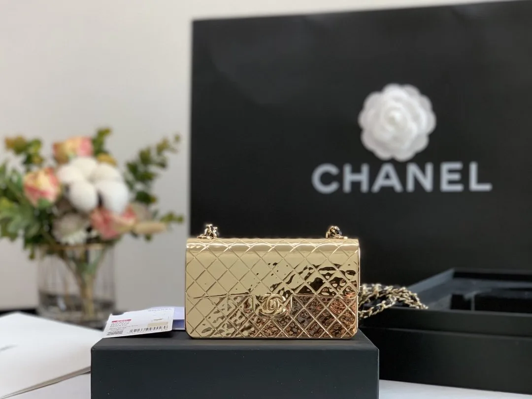 Chanel Evening Flap Bag Small Crossbody / Gold Metalic Gold Hardware - Image 5