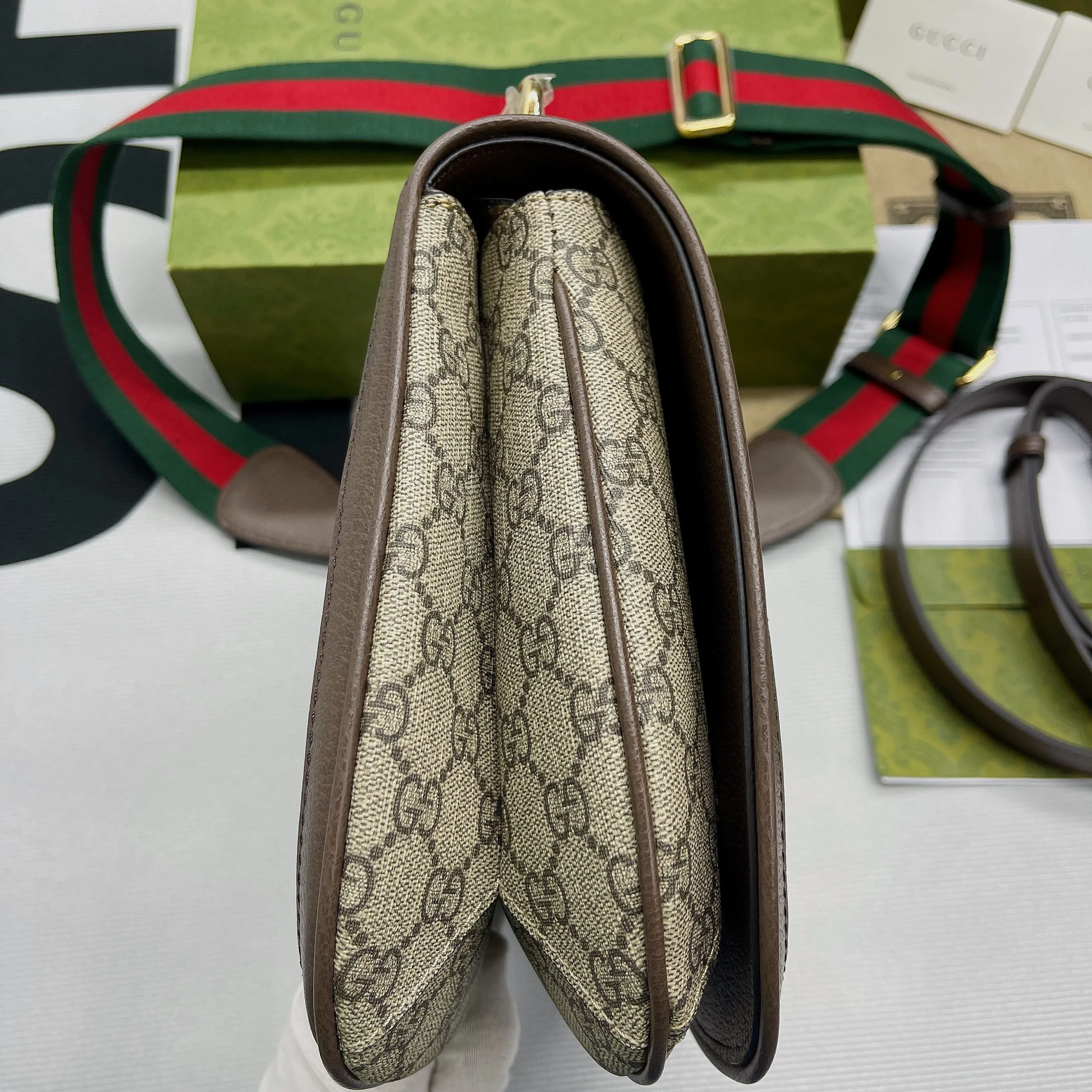 Gucci Blondie Medium Shoulder Bag / Beige/ Ebony GG Supreme Canvas Gold Hardware - Image 14