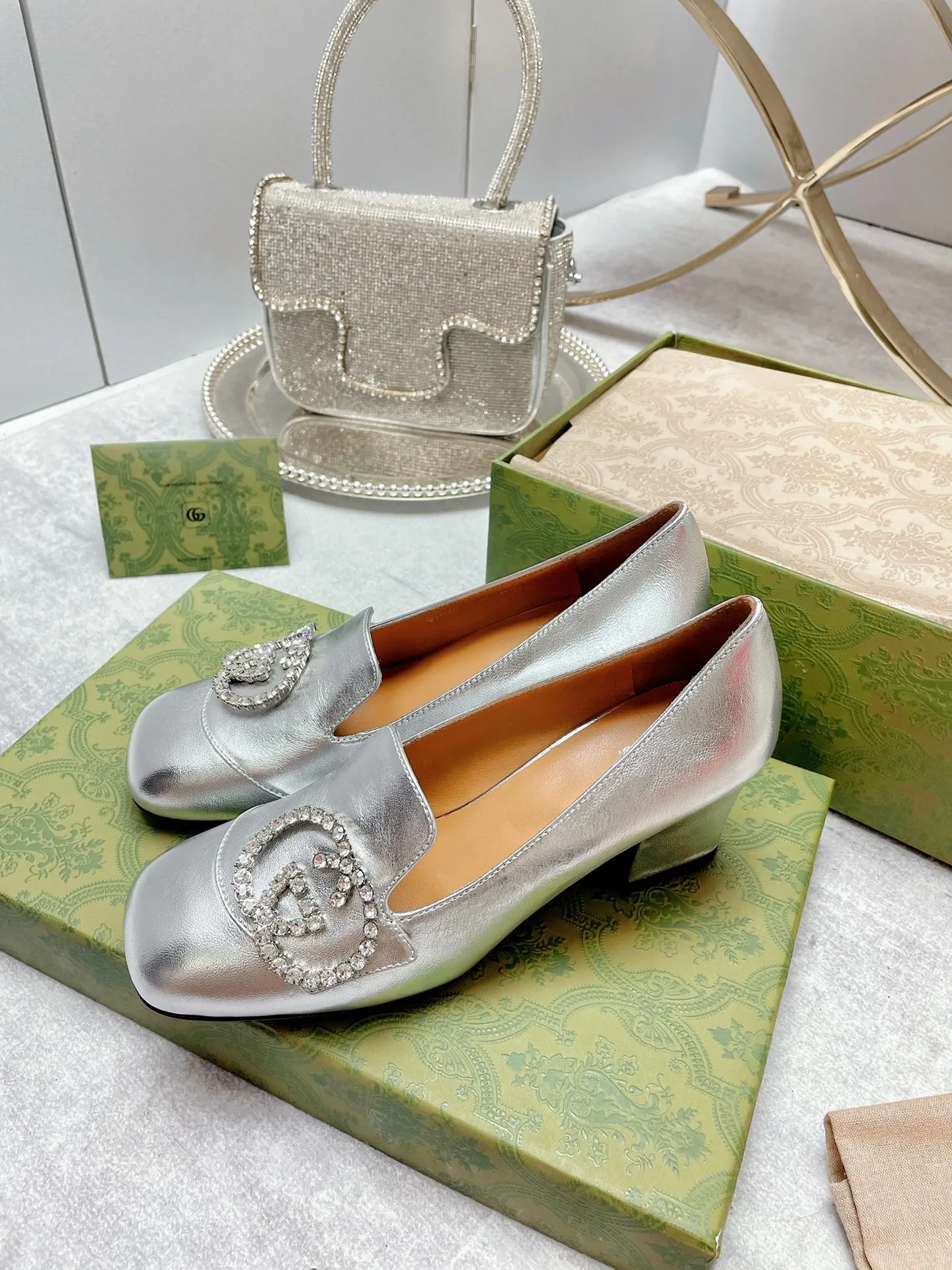 Gucci Women’s Mid-Heel Pump With GG Logo Silver - Image 3