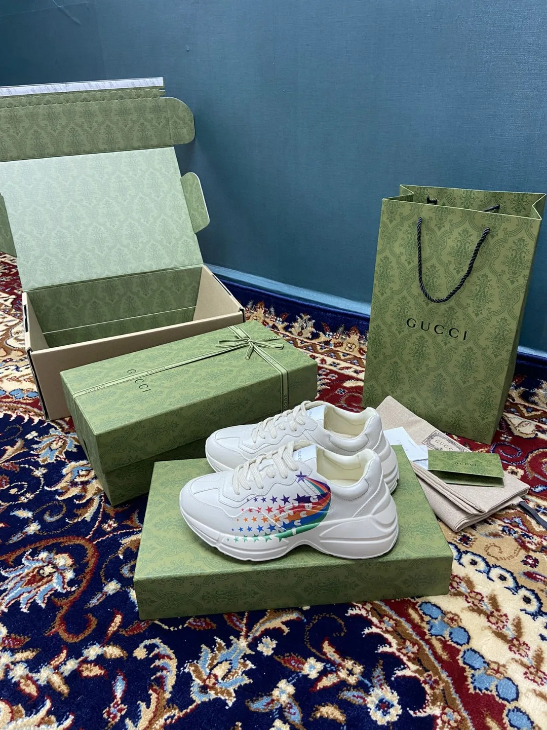 Gucci Men’s Rhyton Sneakers With Gucci Stars White Ivory - Image 4