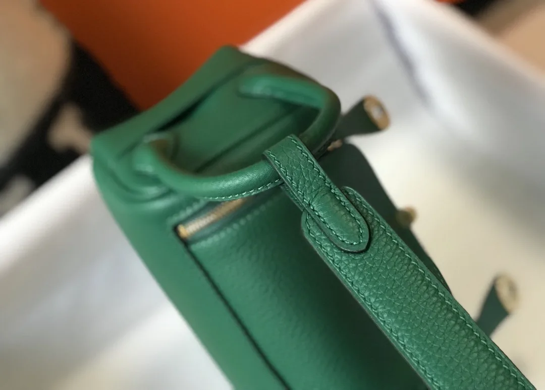 Hermes Lindy Mini Clemence Bag Green - Image 3