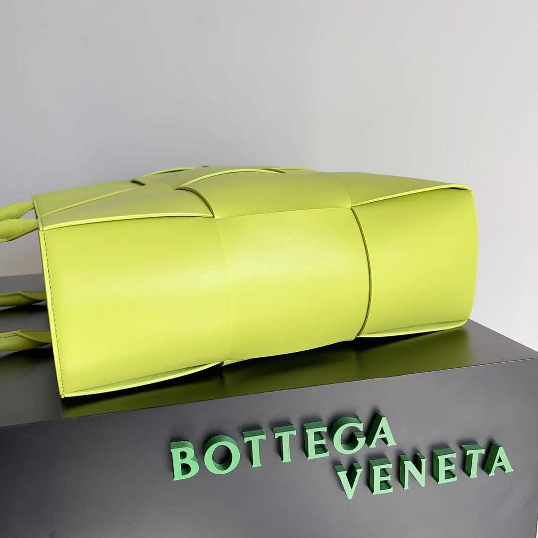 Alternative view of Bottega Veneta Large Arco Tote Bag Yellow