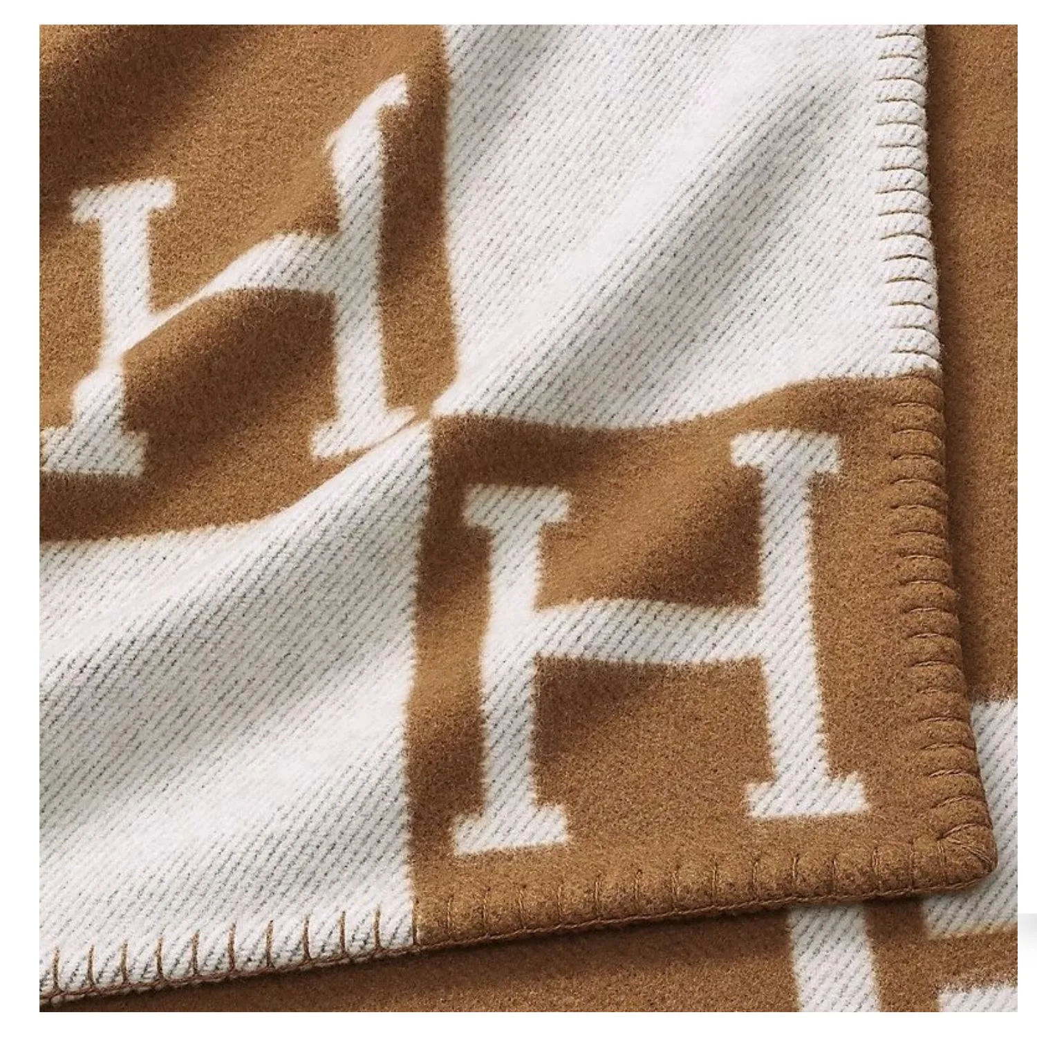 Bedding Set Hermes: Avalon Throw Blanket + Avalon Pillow - Image 3