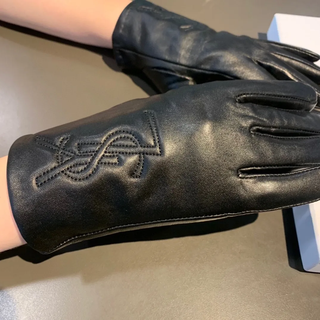 Saint Laurent Gloves In Black - Image 4
