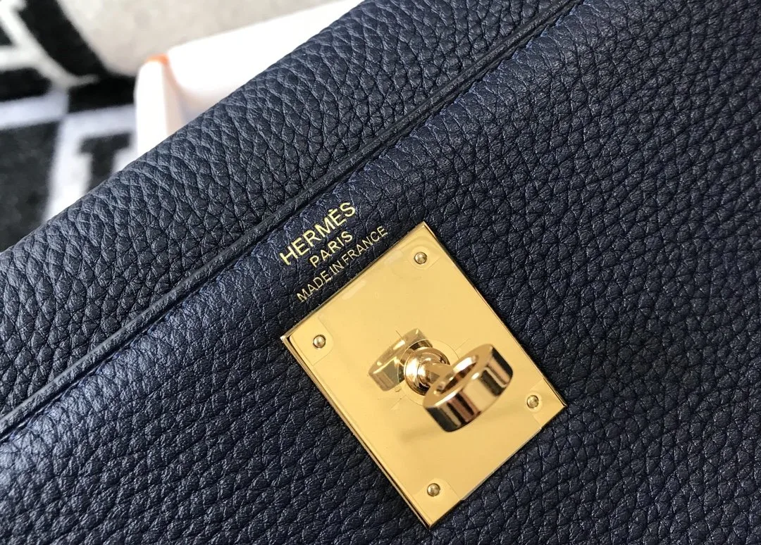 Alternative view of Hermes Kelly 32 Taurillon Clemence Blue Nuit Bag