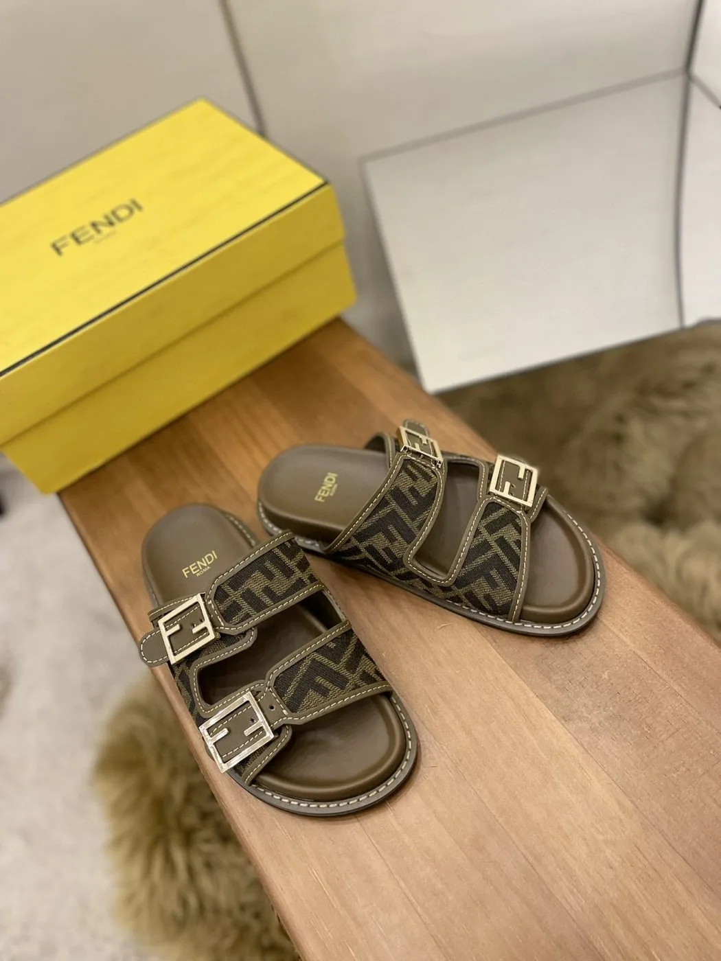 Fendi Feel Slides Brown - Image 5
