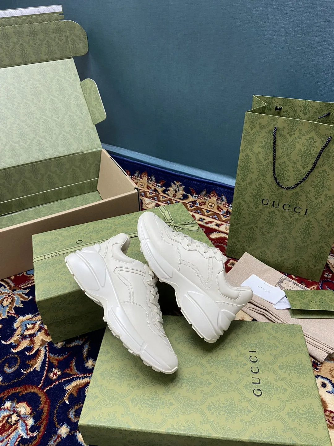 Gucci Rhyton Sneaker Beige 0G2R0 - Image 4