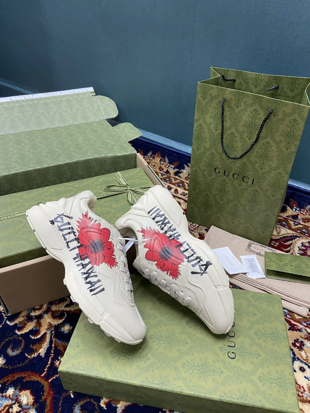 Gucci Rhyton Sneakers With Gucci Hawaii Poppy Print White Ivory - Image 4