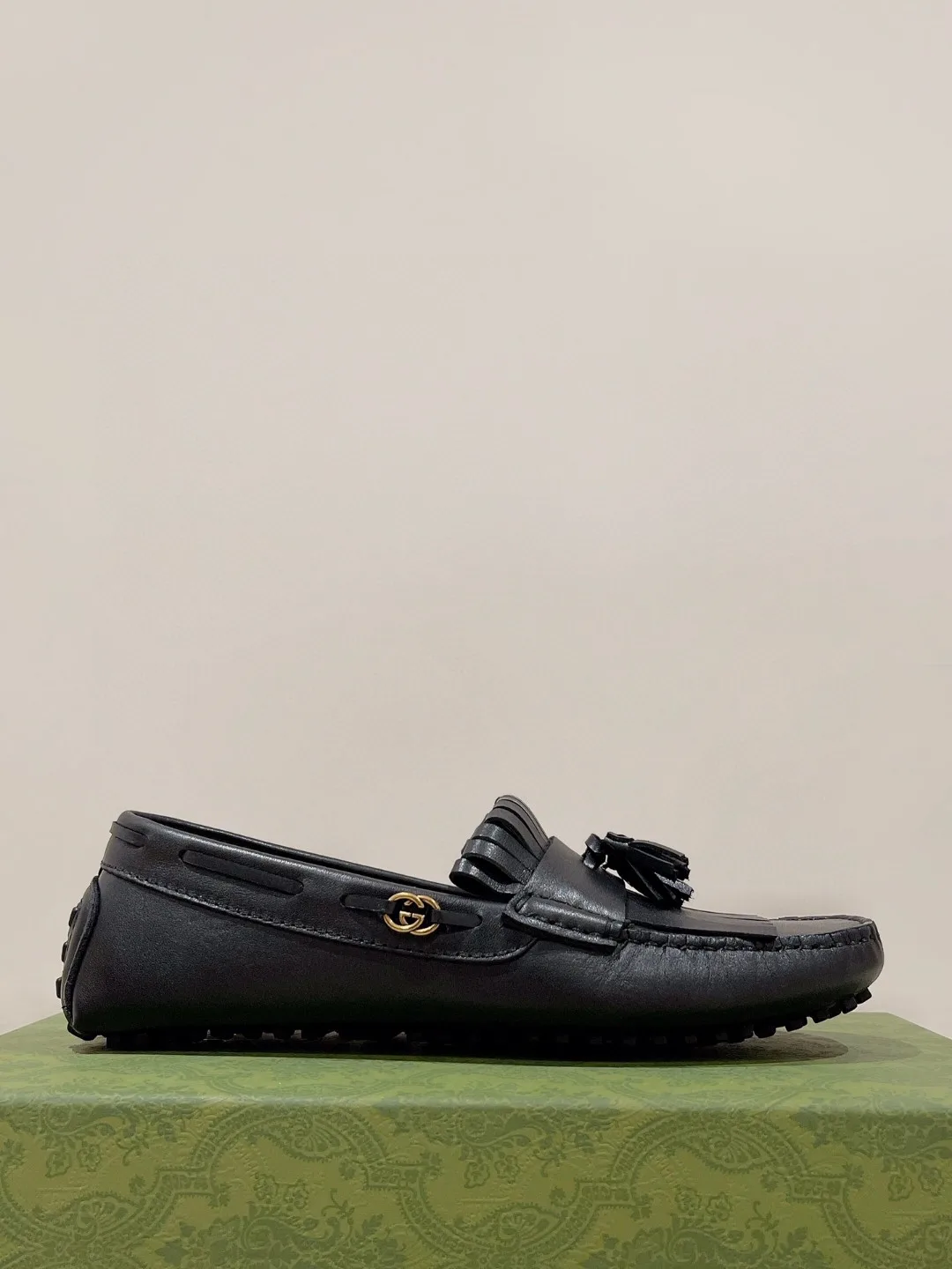 Gucci Men’s Loafer With Driver Interlocking G Black - Image 5