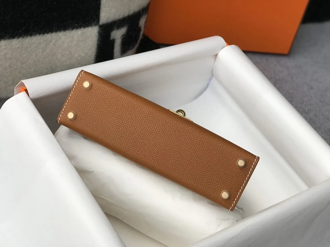 Alternative view of Hermes Mini Kelly 19 Sellier Epsom Brown Bag