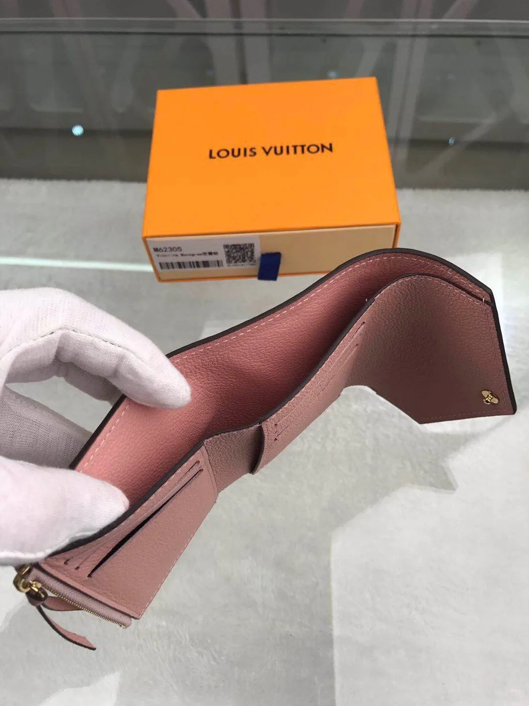 Louis Vuitton Victorine Wallet Monogram Empreinte Pink - Image 4