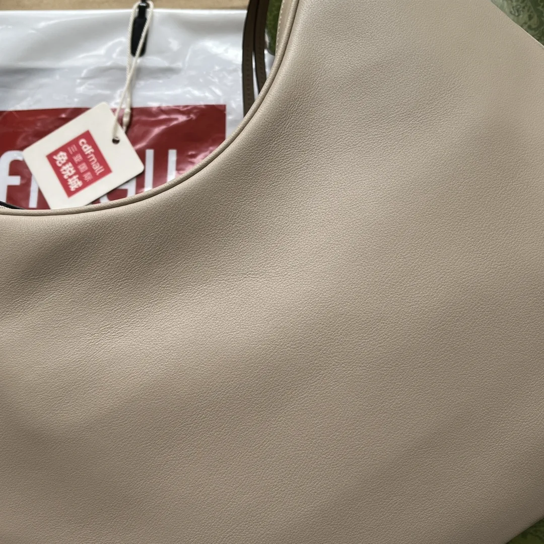 Gucci Atache Large Shoulder Bag Beige - Image 6