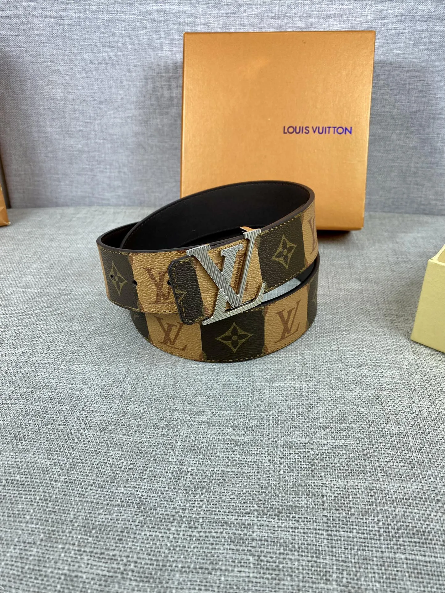 Louis Vuitton Iconic Reversible LV Belt Brown LV Women - Image 6