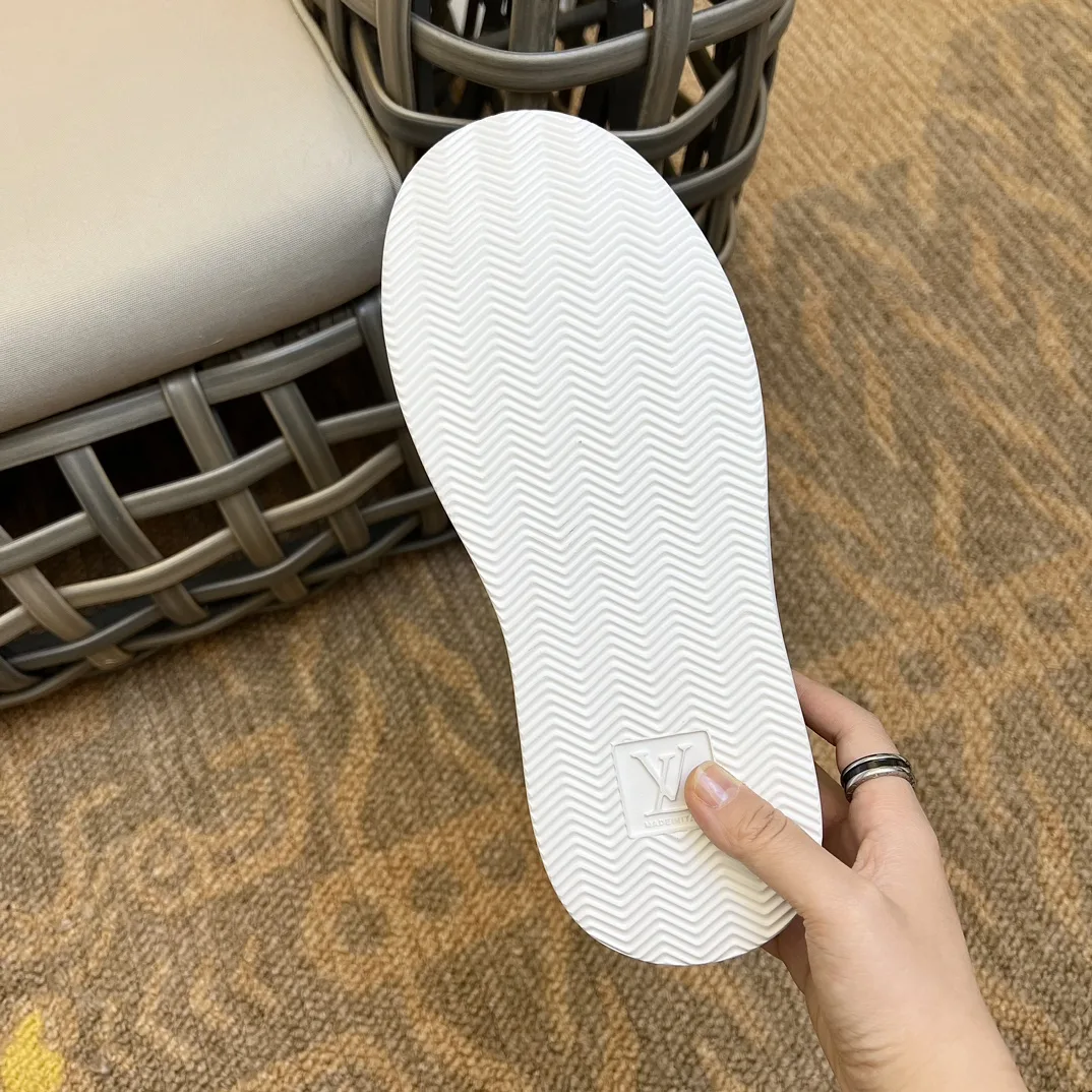 Louis Vuitton Beverly Hills Slip On Black 1A9ZP1 - Image 9