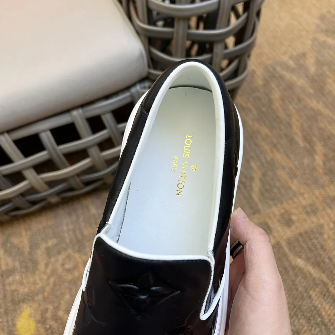 Louis Vuitton Beverly Hills Slip On Black 1A9ZP1 - Image 8