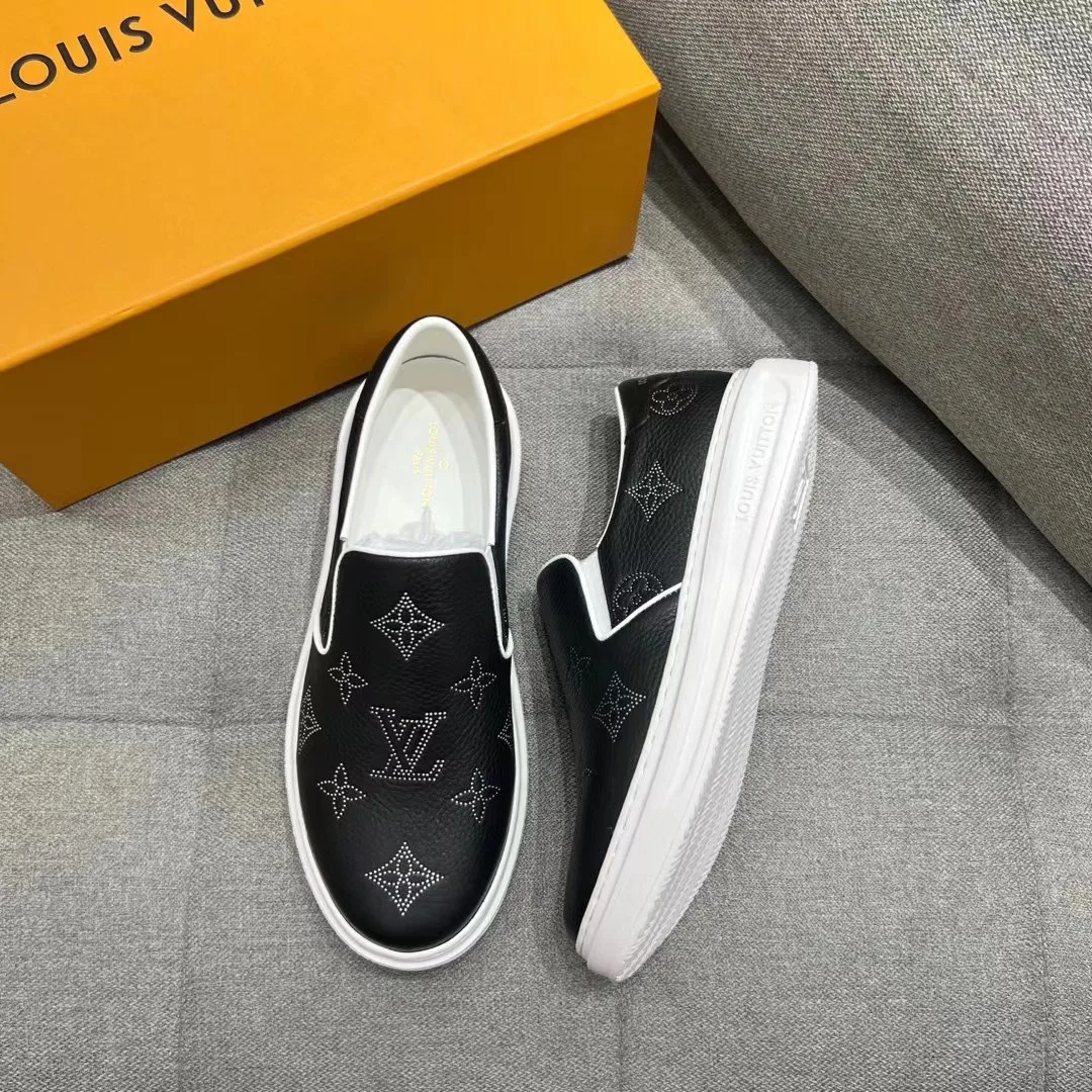 Alternative view of Louis Vuitton Beverly Hills Sneaker Black