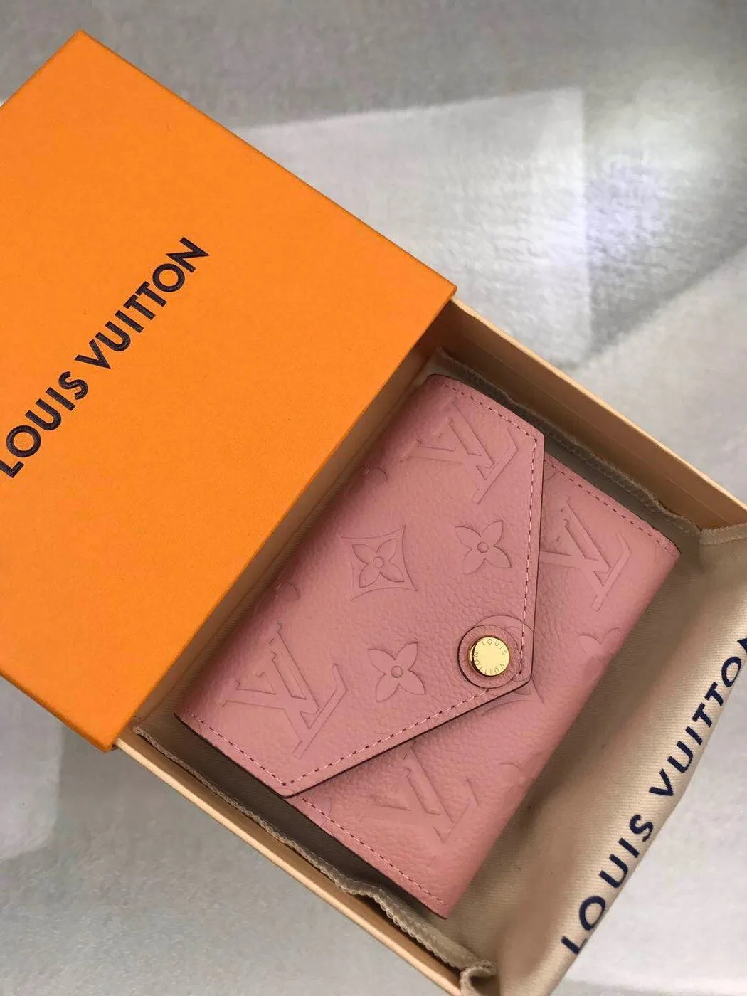 Louis Vuitton Victorine