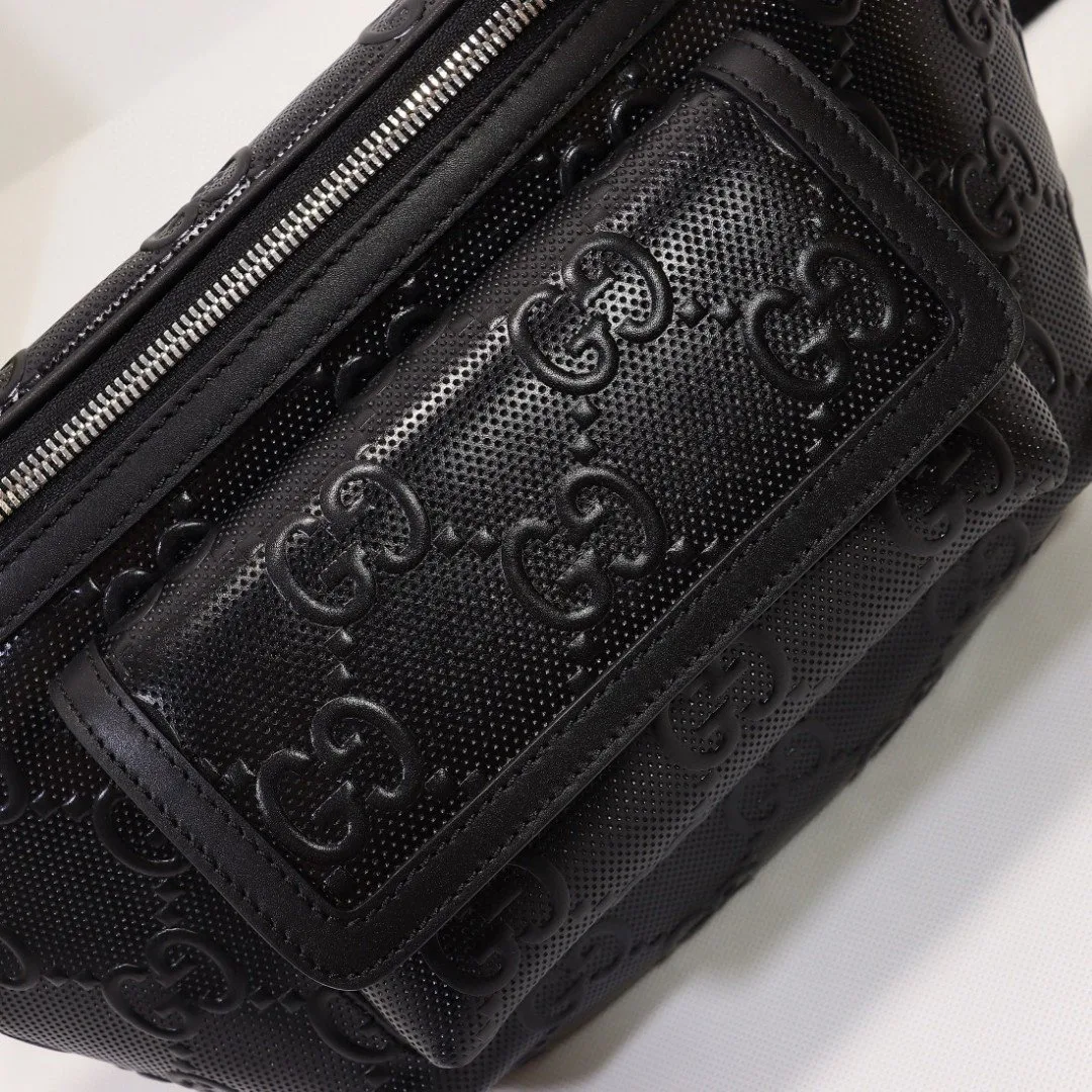 Gucci Embossed Belt Bag Black / - Image 5