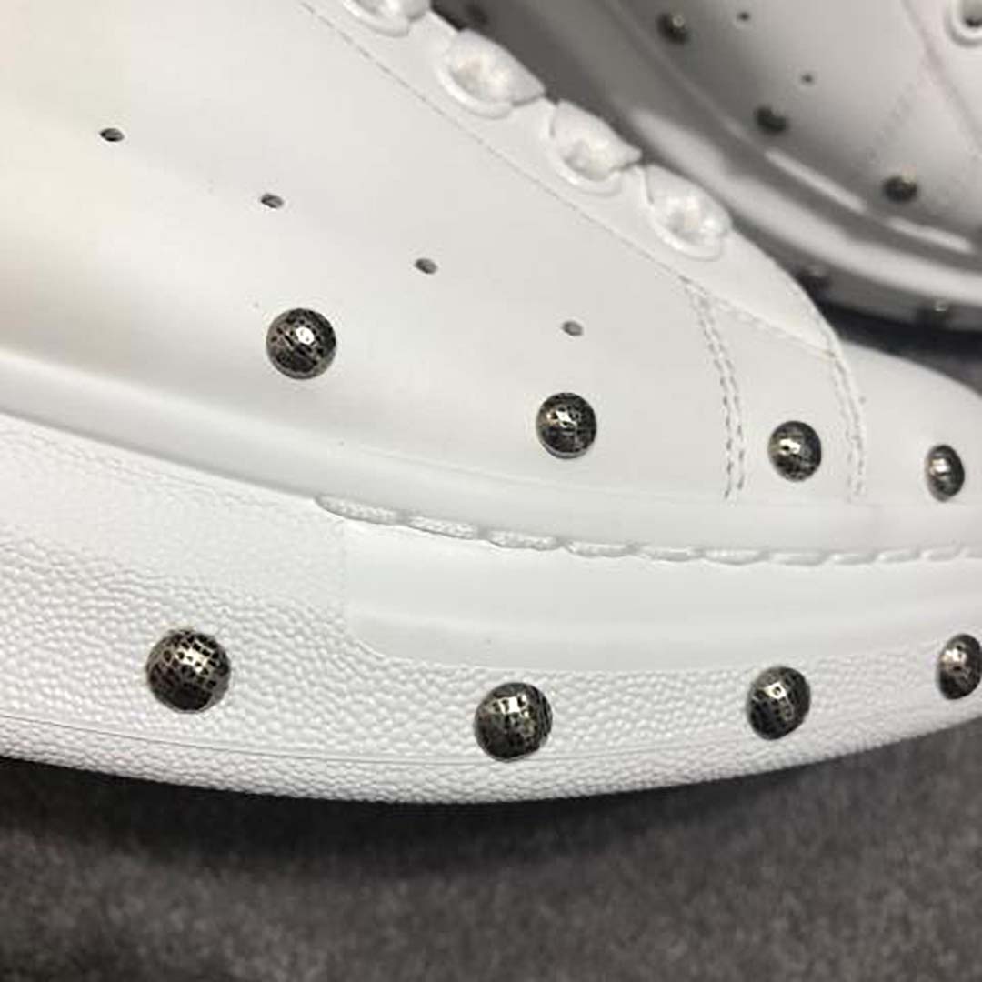 Alexander Mcqueen Men Oversized Sneaker with Silver Hammered Studs Shoes White - image 7