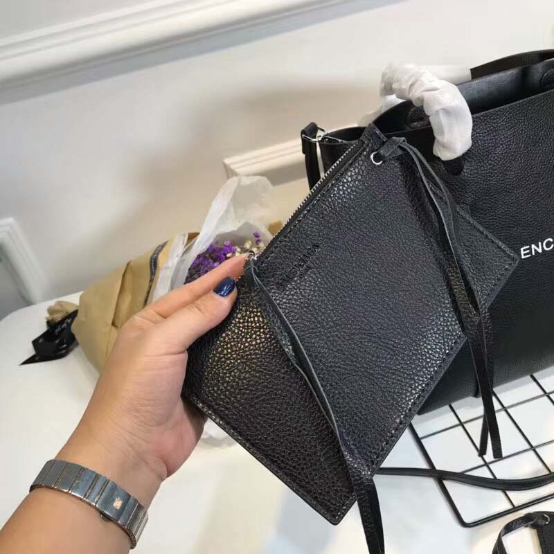 Balenciaga Everyday Tote M Calfskin with Handles-Black - image 6