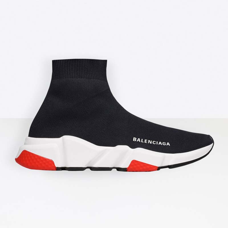 Side profile of Balenciaga Men Speed Trainers black knit with red logo