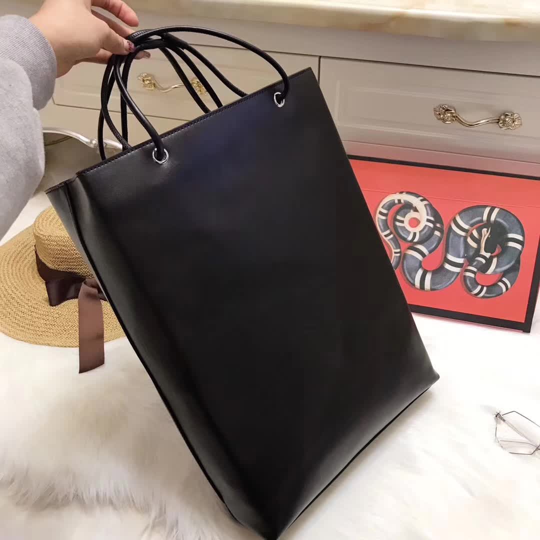 Balenciaga North-South Calfskin Shopping Bag M-Black - image 4