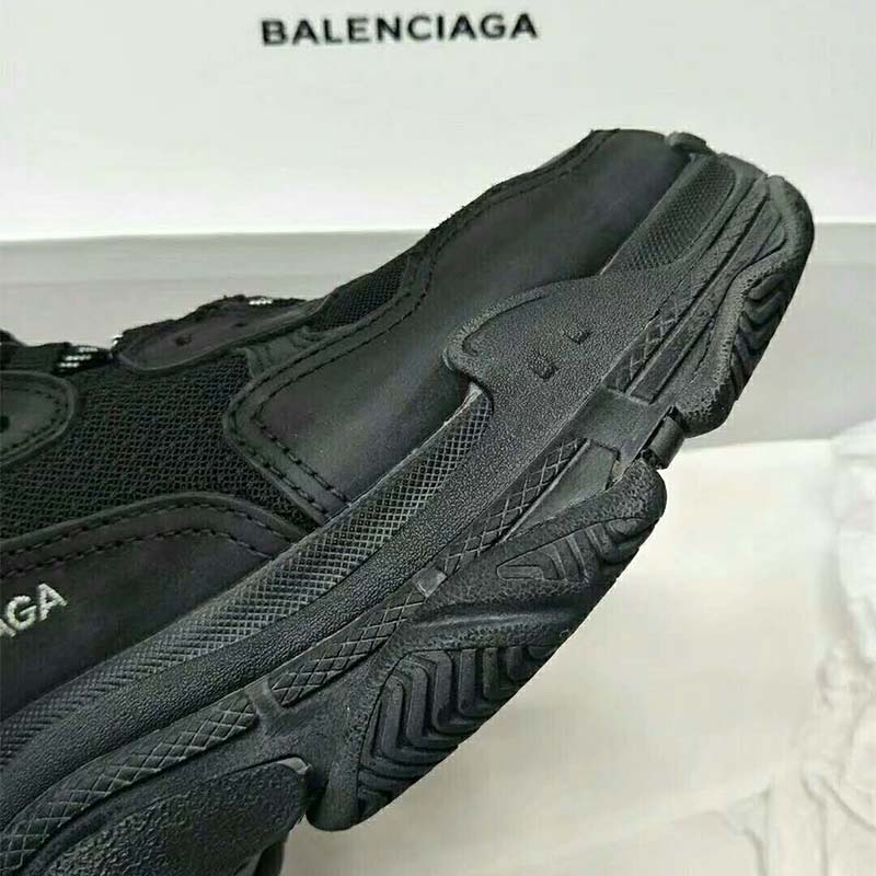 Balenciaga Unisex Triple S Trainers Oversized Multimaterial Sneakers Quilted Effect-Black - image 7