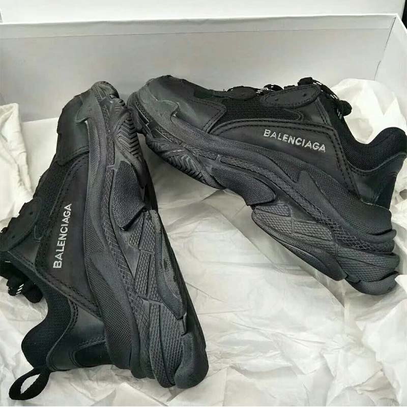 Balenciaga Unisex Triple S Trainers Oversized Multimaterial Sneakers Quilted Effect-Black - image 4