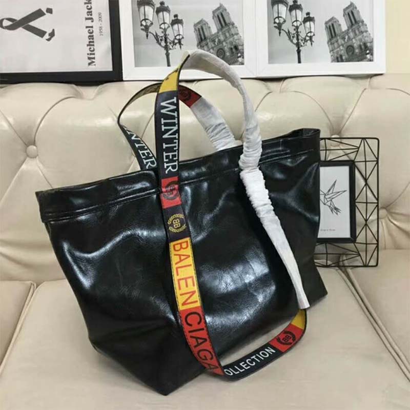 Balenciaga Women Carry Logo Handles Shopper M in Lambskin-Black - image 4