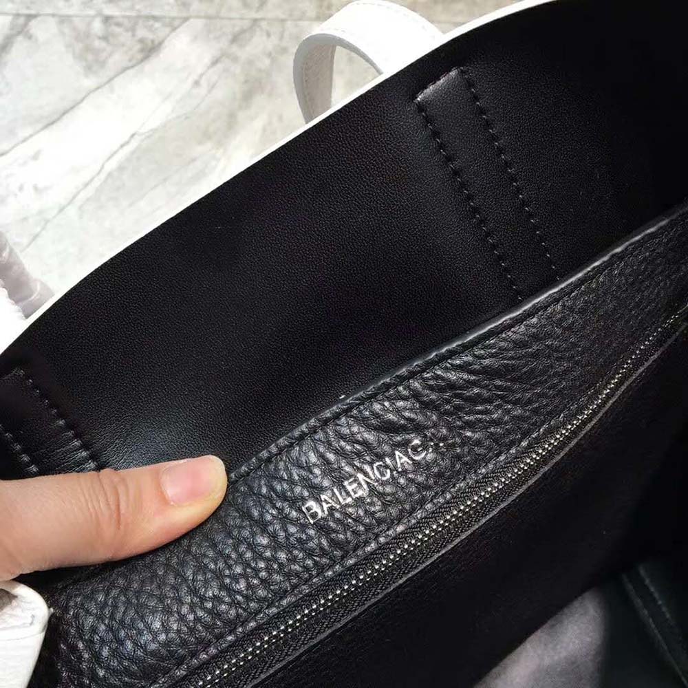Balenciaga Women Everyday Tote XXS Calfskin Tote with Thin Handles-Black - image 12