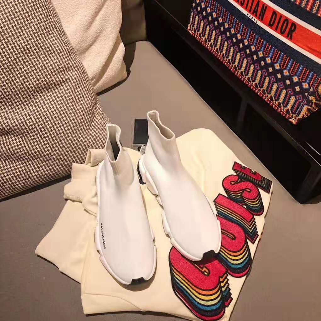 High-top collar and flexible sole detail of Balenciaga Women Speed Trainers