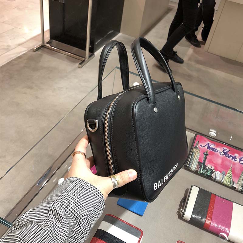 Balenciaga Women Triangle Square XS Hand and Shoulder Bag Calfskin - image 5