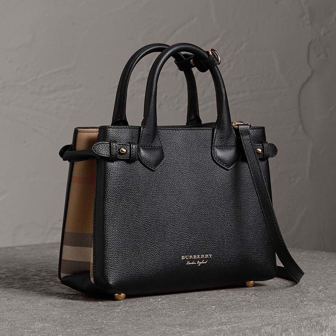 Front view of Burberry Small Banner Bag in Leather and House Check-Black