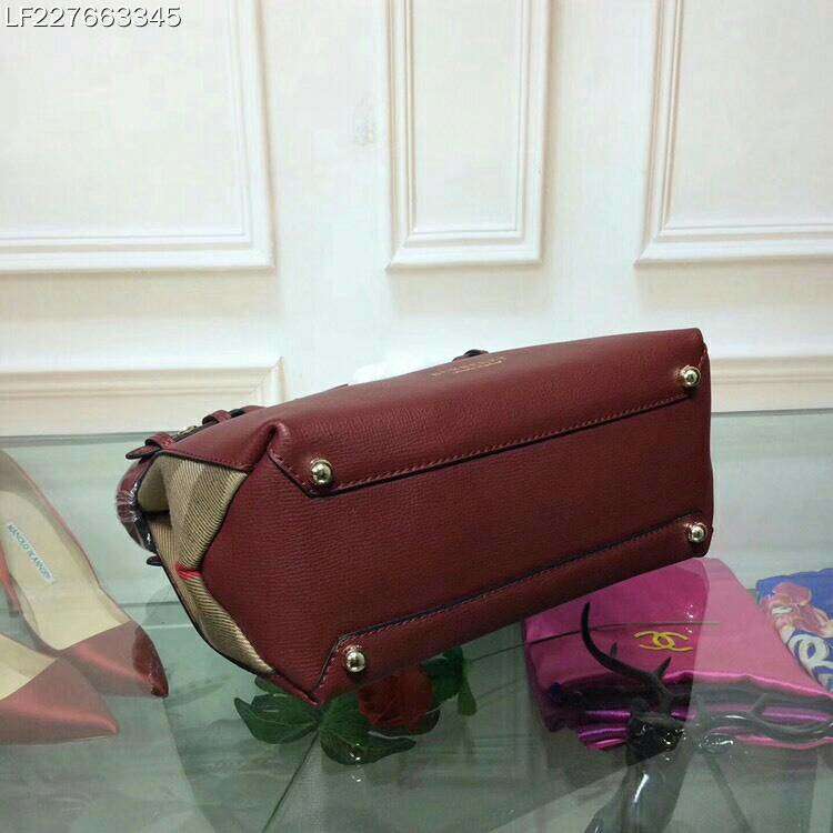 Burberry Small Banner Bag in Leather and House Check-Red - image 4