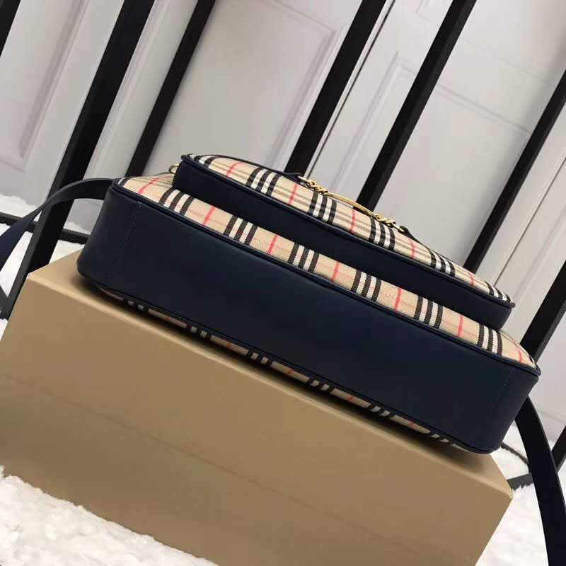 Burberry Unisex The Large 1983 Check Link Camera Bag-Navy - image 5