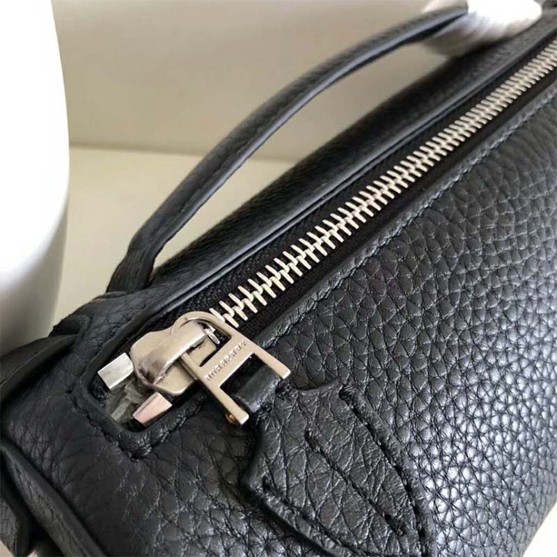 Burberry Women The Leather Barrel Bag-Black - image 6