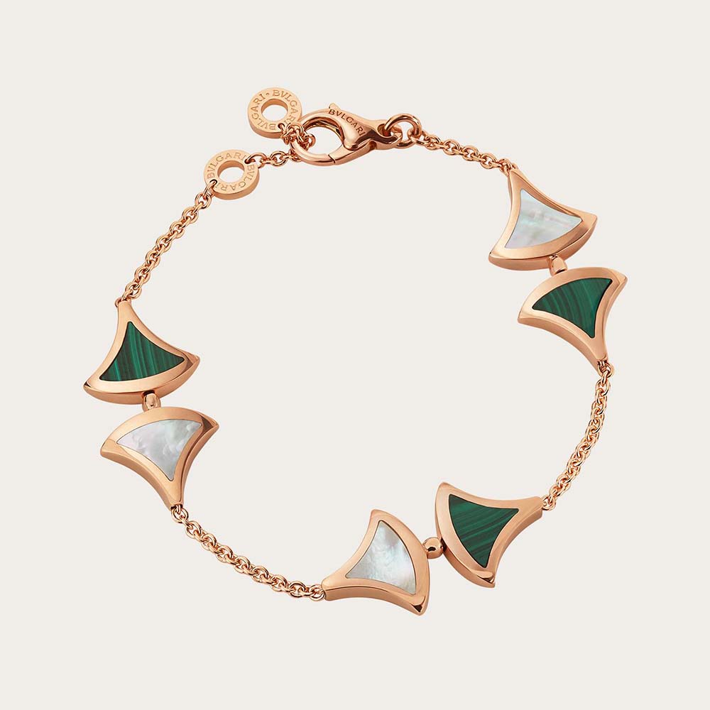 Close-up of Bvlgari Women Divas’ Dream Bracelet rose gold clasp detail