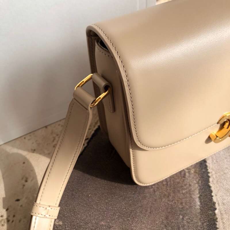 Celine Lady Medium Triomphe Bag in Shiny Calfskin-Sandy - image 5